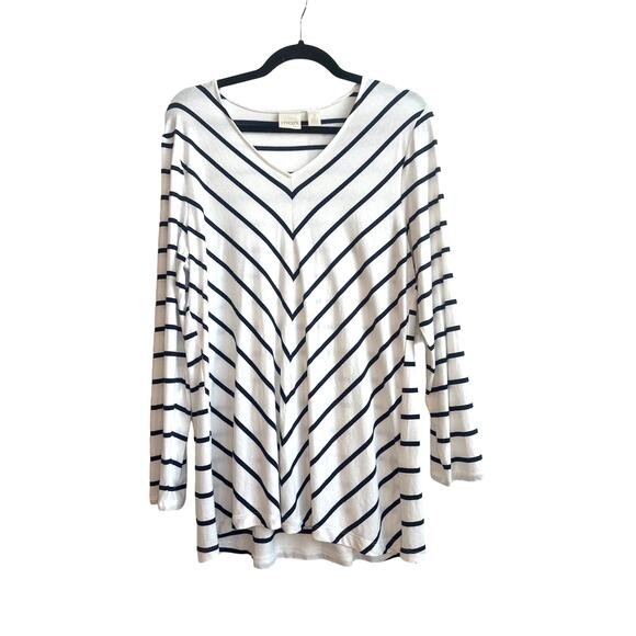 Chico's Tops - Chico’s Lightweight White with Dark Navy Blue V-Shape Stripes Top